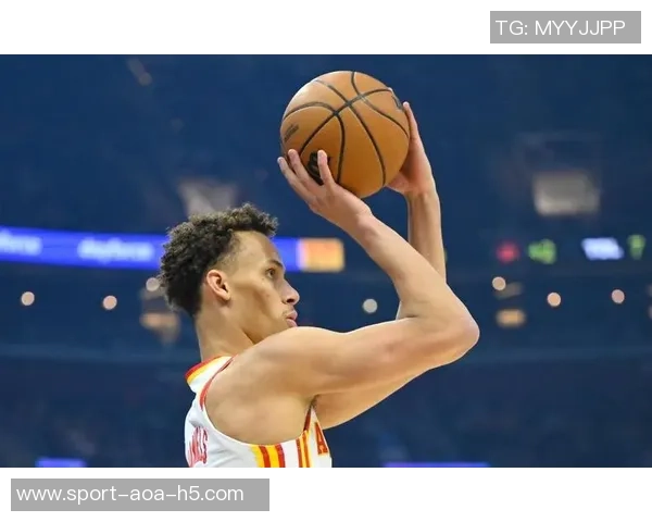 小莫布里半场表现出色7投4中贡献11分4篮板1助攻1盖帽 小莫布里半场表现出色7投4中贡献11分4篮板1助攻1盖帽