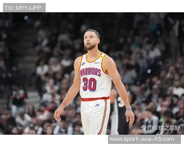 美网友热议库里表现称其依赖体系与掩护移动才能突围 美网友热议库里表现称其依赖体系与掩护移动才能突围